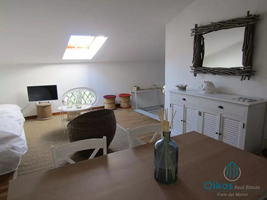 Immagine 9 di Mansarda in affitto  a Forte Dei Marmi