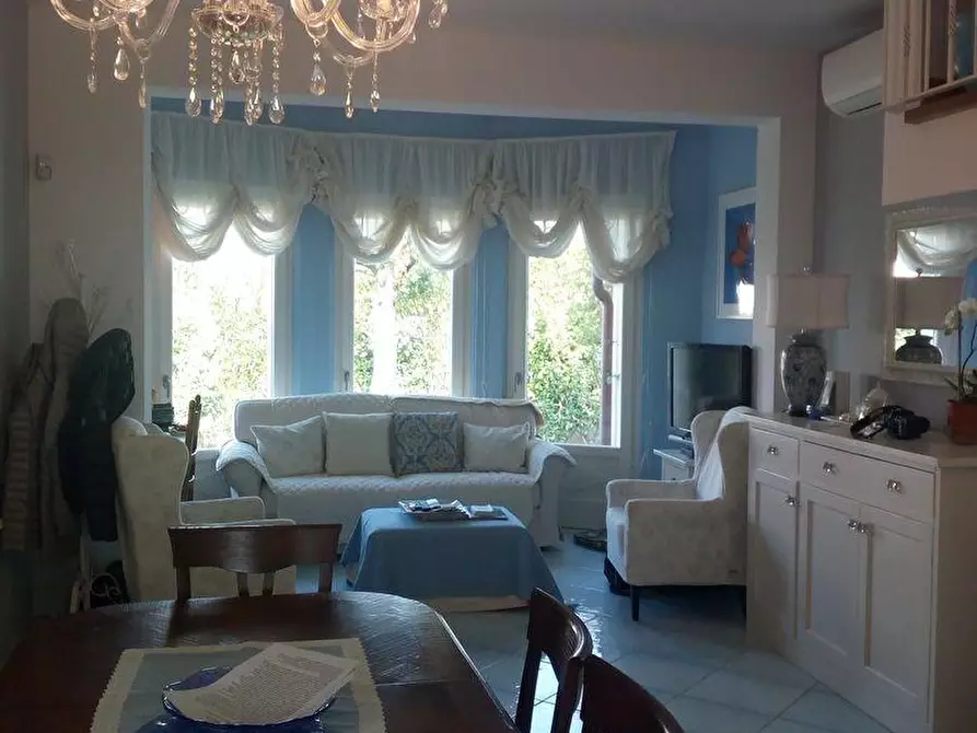 Immagine 5 di Villa in affitto  a Forte Dei Marmi