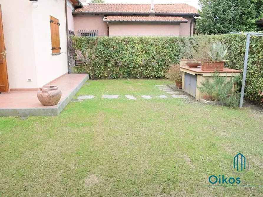 Immagine 3 di Villa in affitto  a Forte Dei Marmi