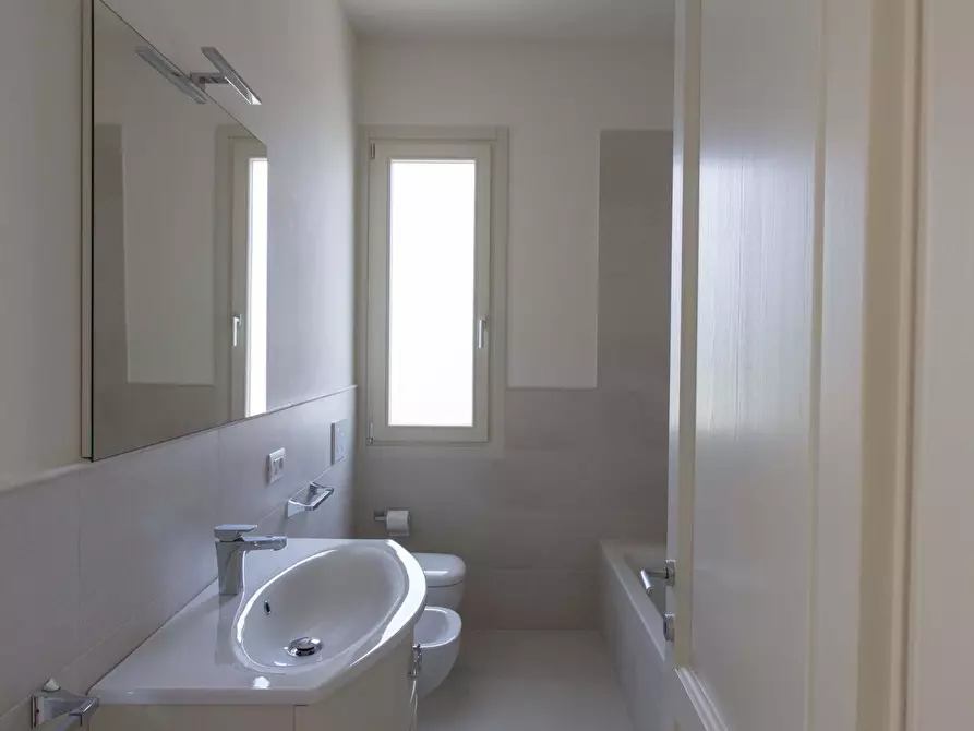 Immagine 14 di Appartamento in affitto  a Forte Dei Marmi