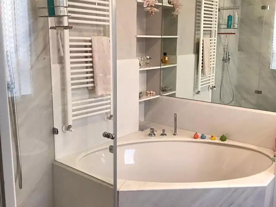 Immagine 18 di Appartamento in affitto  a Forte Dei Marmi