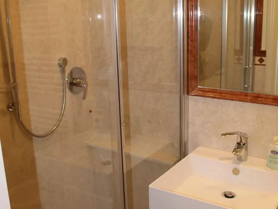 Immagine 9 di Appartamento in affitto  a Forte Dei Marmi