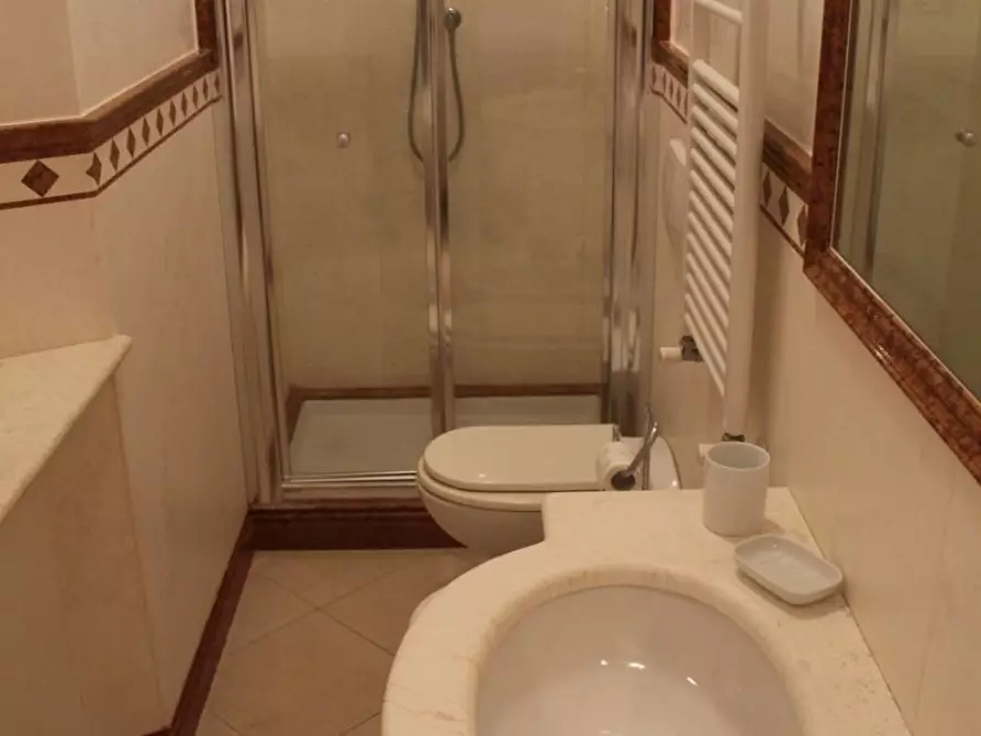 Immagine 5 di Appartamento in affitto  a Forte Dei Marmi