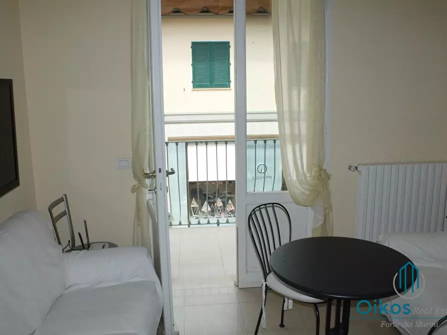 Immagine 2 di Appartamento in affitto  a Forte Dei Marmi