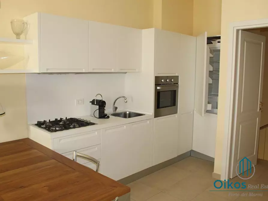 Immagine 3 di Appartamento in affitto  a Forte Dei Marmi