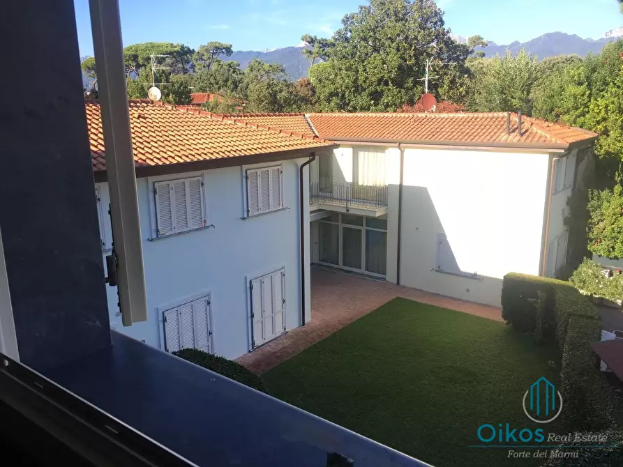 Immagine 9 di Appartamento in affitto  a Forte Dei Marmi