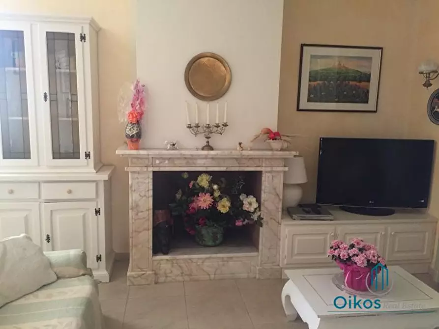 Immagine 2 di Villa in affitto  a Forte Dei Marmi