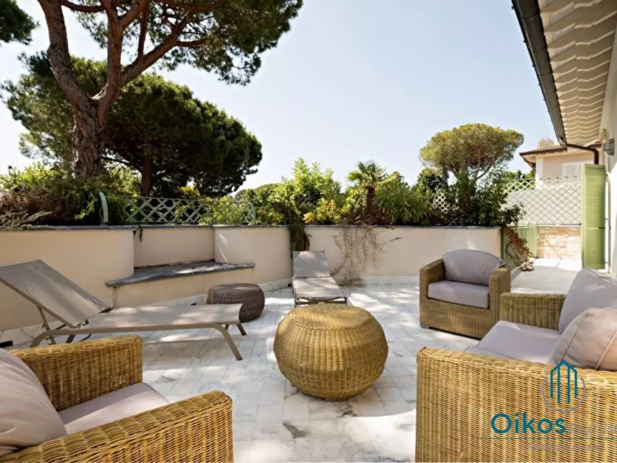 Immagine 14 di Villa in affitto  a Forte Dei Marmi