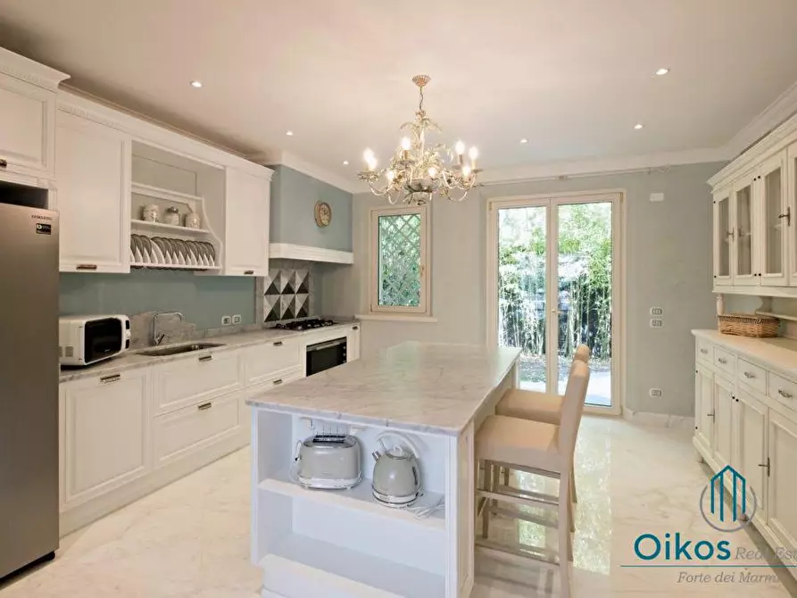 Immagine 4 di Villa in affitto  a Forte Dei Marmi