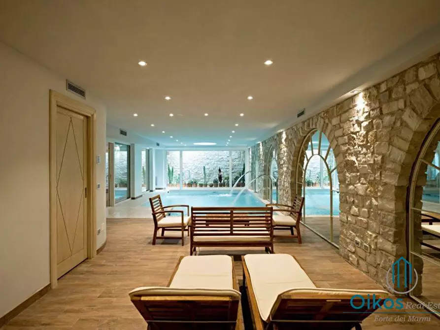 Immagine 13 di Villa in affitto  a Forte Dei Marmi