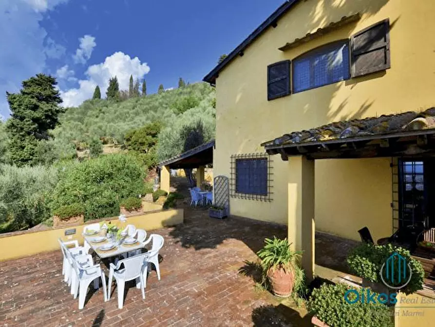 Immagine 22 di Villa in affitto  a Camaiore
