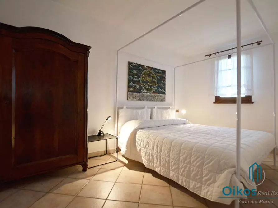 Immagine 12 di Villa in affitto  a Camaiore