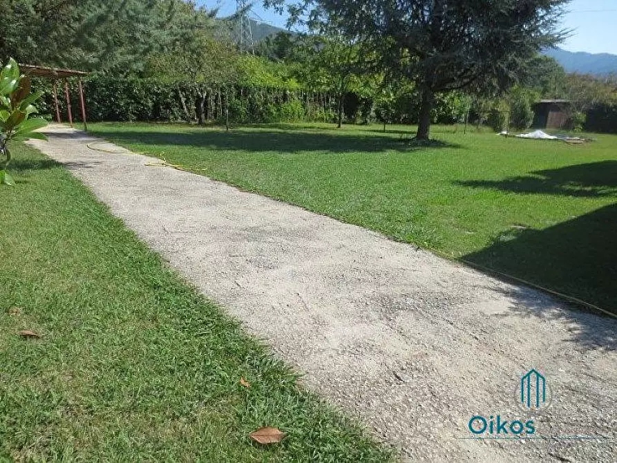 Immagine 5 di Villa in vendita  a Pietrasanta