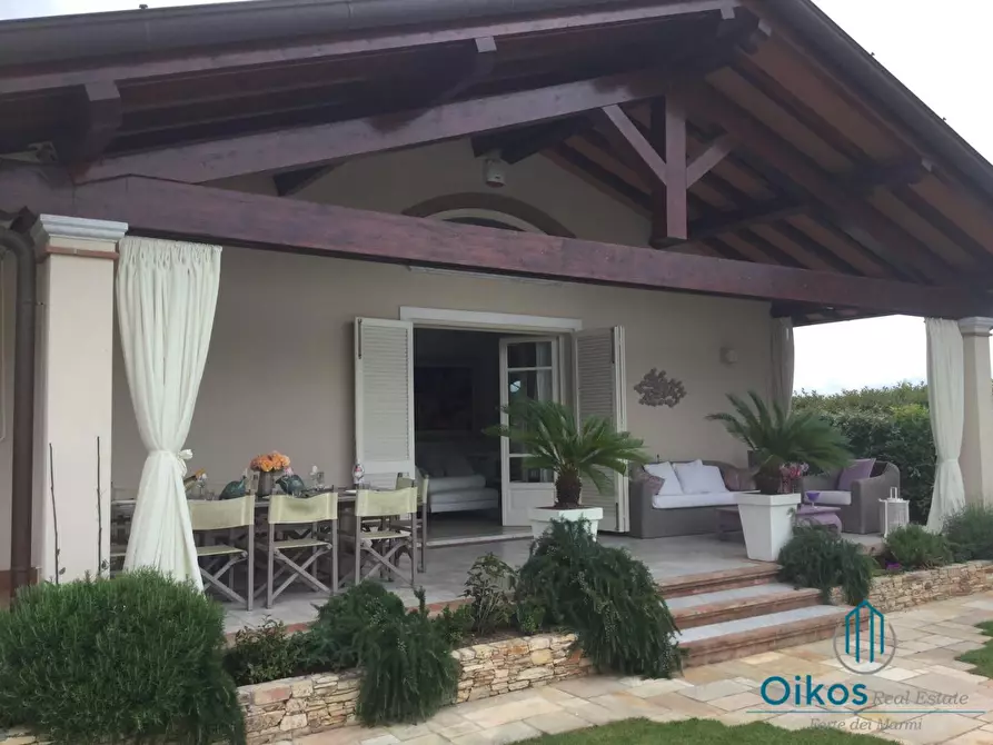 Immagine 2 di Villa in affitto  a Pietrasanta