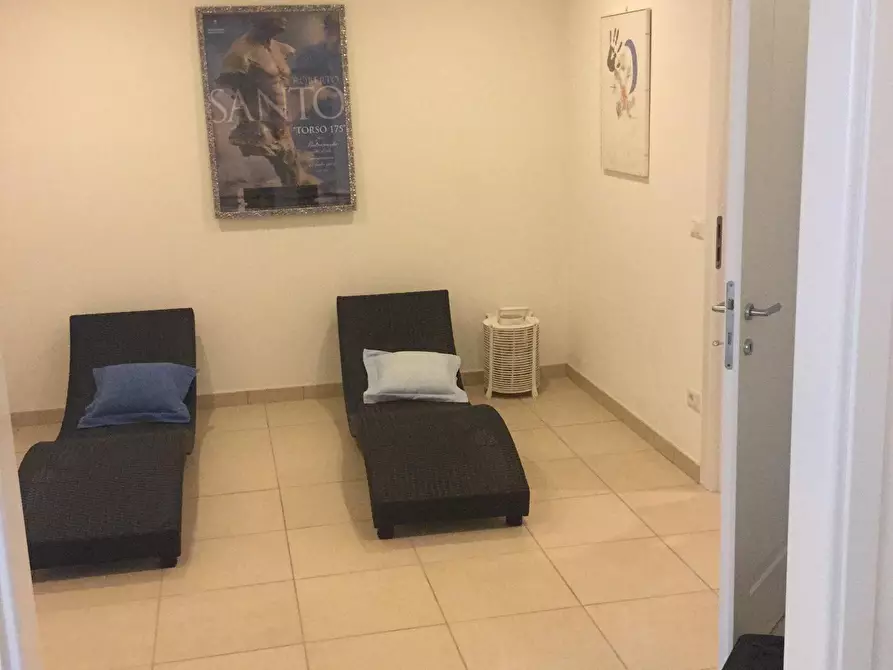 Immagine 14 di Villa in affitto  a Pietrasanta