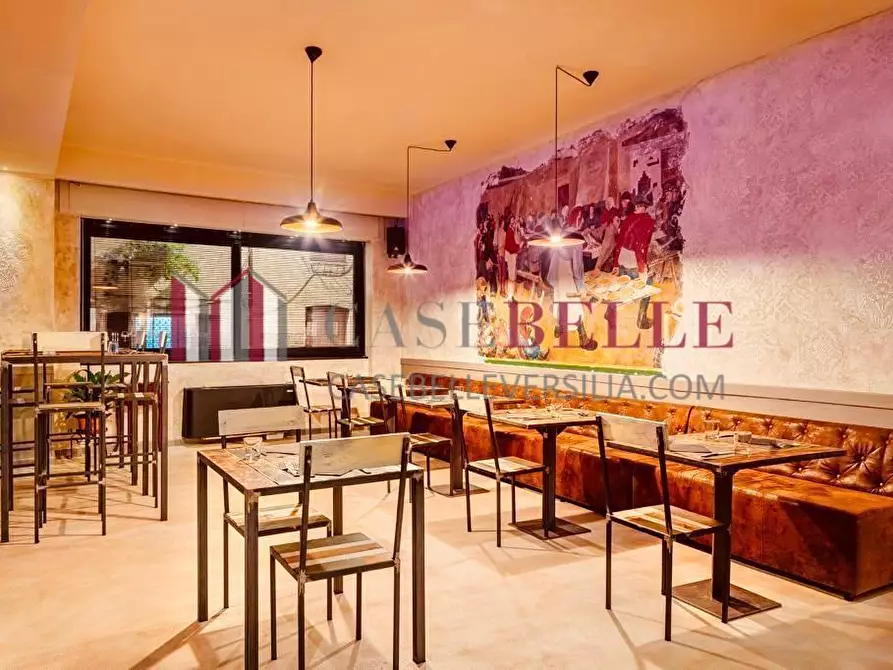 Immagine 4 di Attività commerciale in vendita  a Camaiore