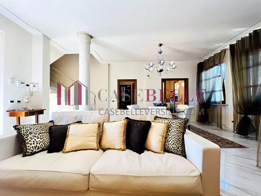 Immagine 12 di Villa in vendita  a Pietrasanta