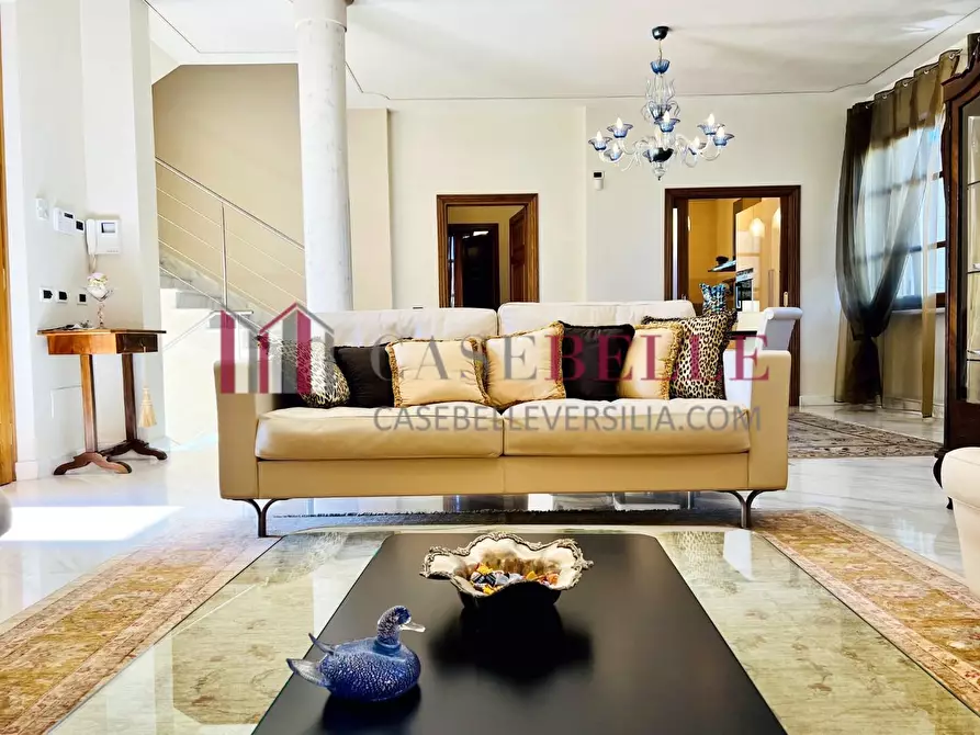 Immagine 10 di Villa in vendita  a Pietrasanta