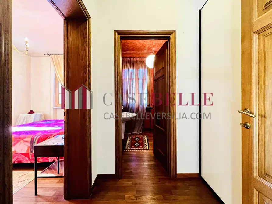 Immagine 22 di Villa in vendita  a Pietrasanta