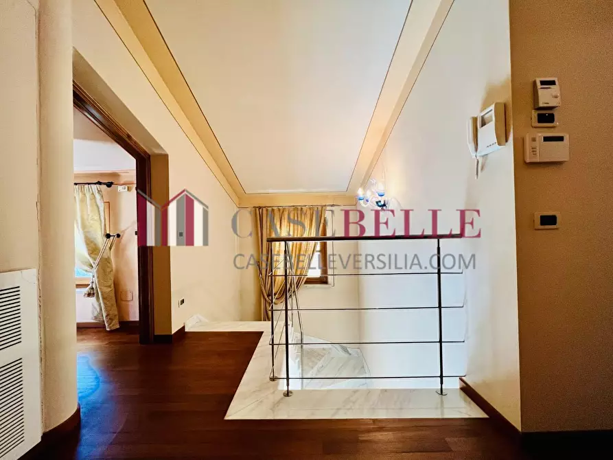 Immagine 79 di Villa in vendita  a Pietrasanta