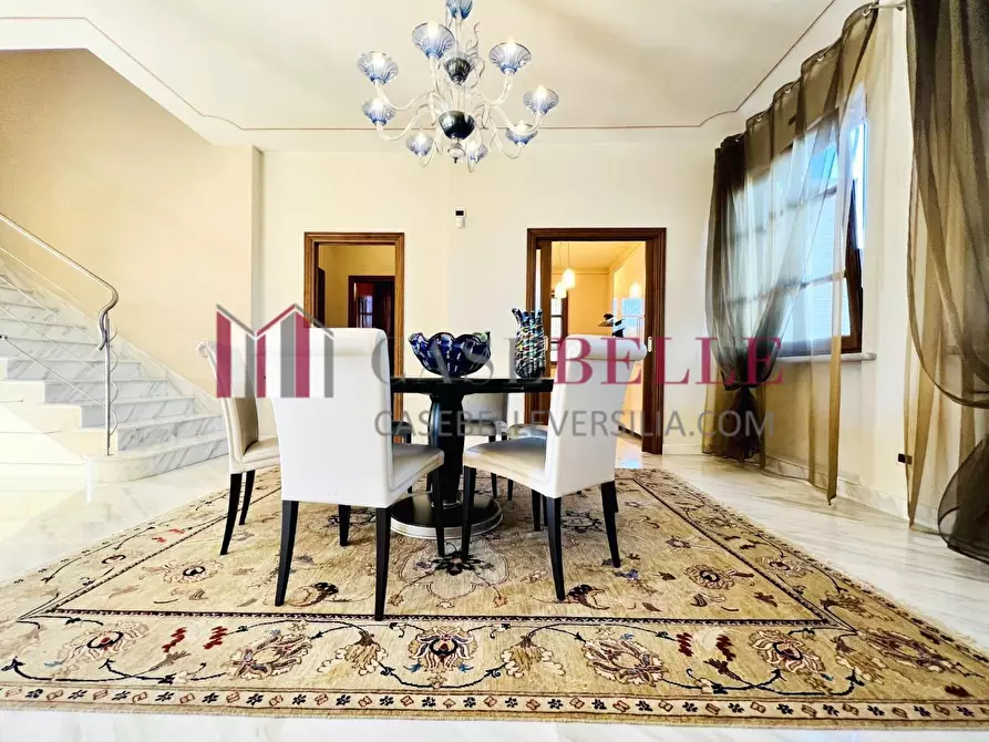 Immagine 13 di Villa in vendita  a Pietrasanta