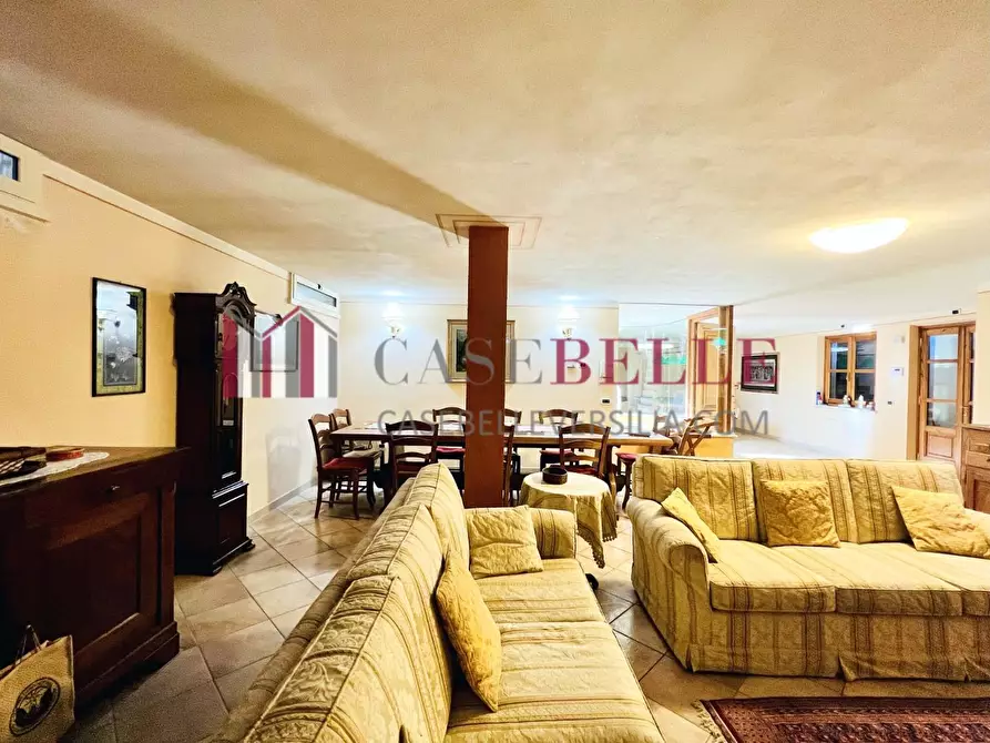 Immagine 37 di Villa in vendita  a Pietrasanta