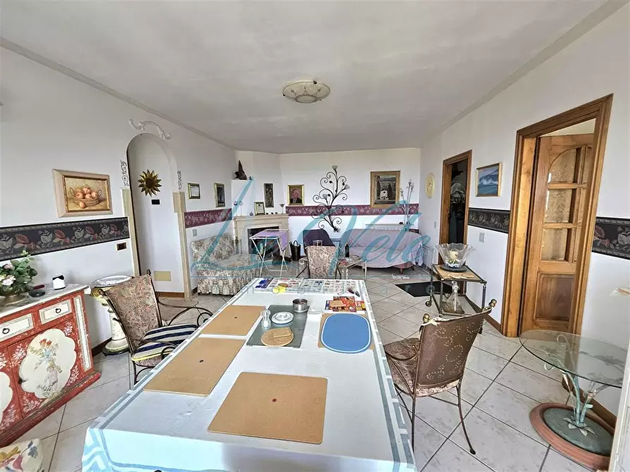 Immagine 3 di Appartamento in vendita  a Massa