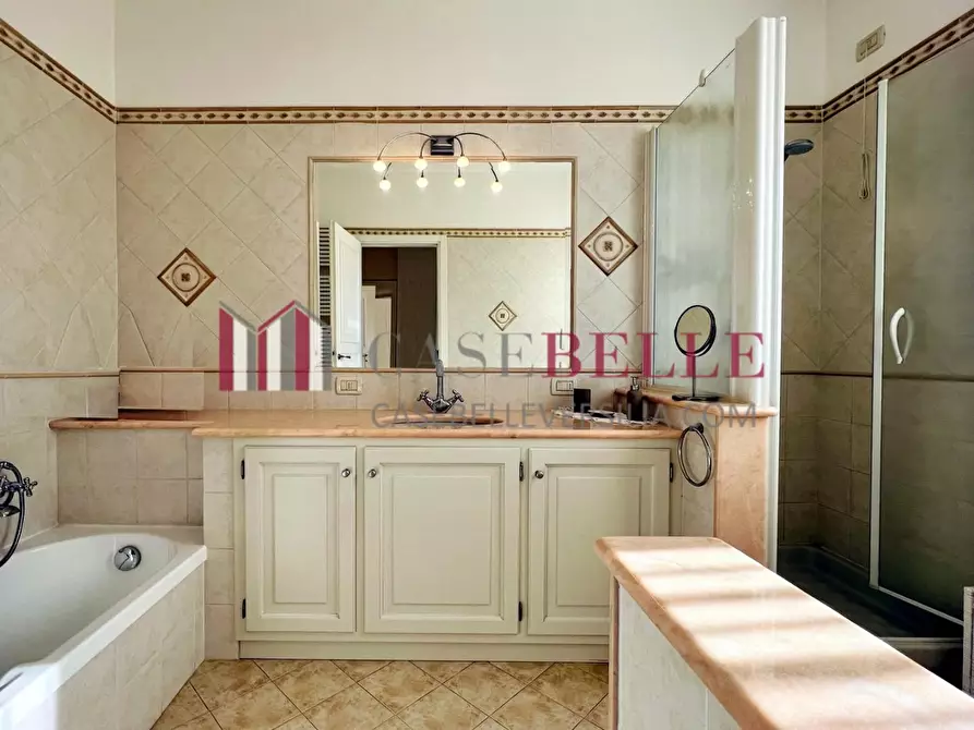 Immagine 26 di Villa in affitto  a Forte Dei Marmi