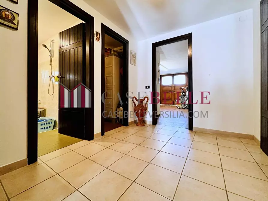 Immagine 14 di Villa in vendita  a Camaiore