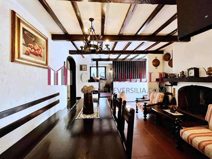 Immagine 10 di Villa in vendita  a Camaiore