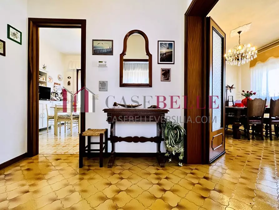 Immagine 24 di Villa in vendita  a Camaiore