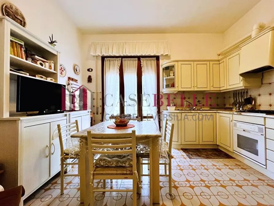 Immagine 33 di Villa in vendita  a Camaiore