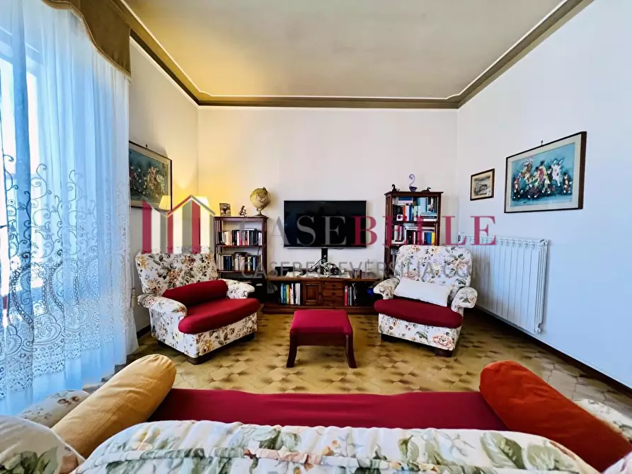 Immagine 31 di Villa in vendita  a Camaiore