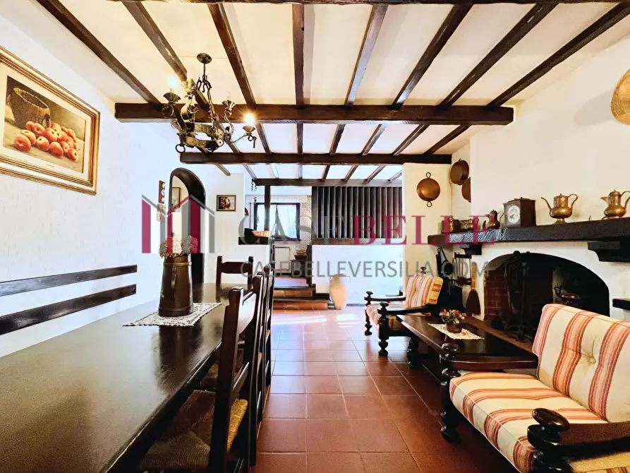 Immagine 9 di Villa in vendita  a Camaiore