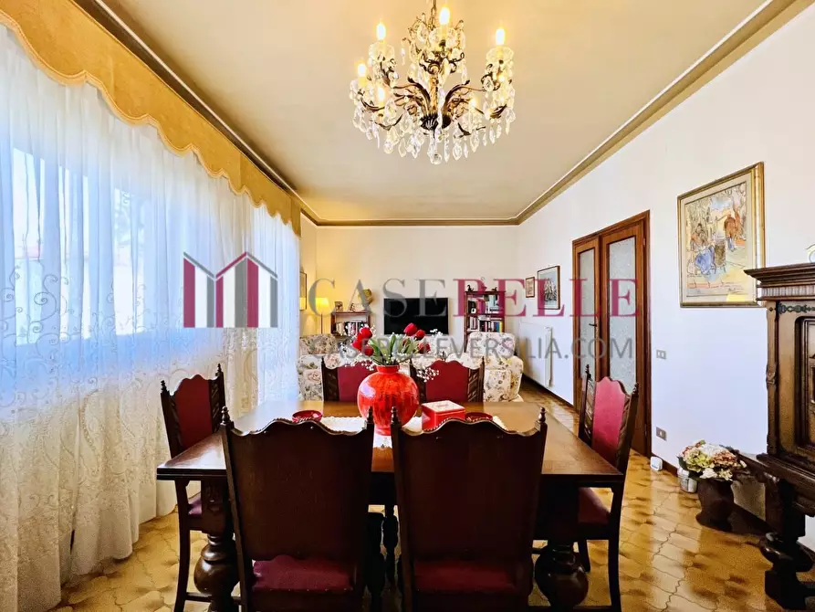 Immagine 30 di Villa in vendita  a Camaiore