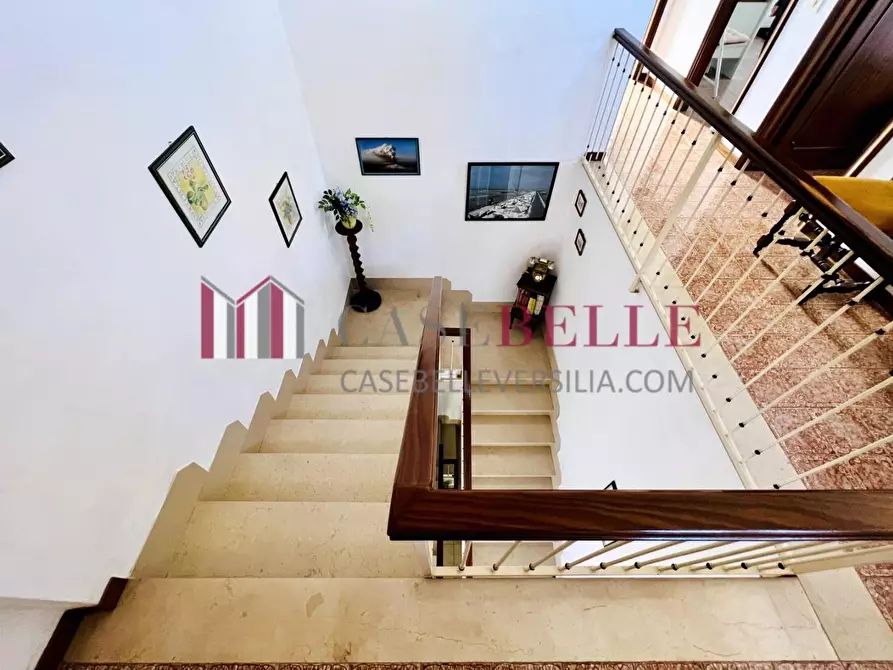 Immagine 65 di Villa in vendita  a Camaiore