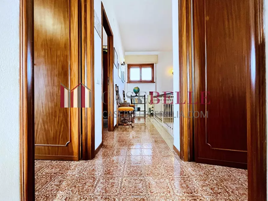 Immagine 62 di Villa in vendita  a Camaiore