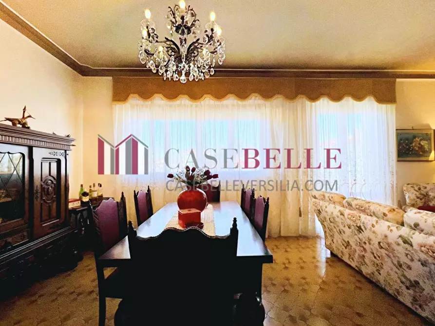 Immagine 29 di Villa in vendita  a Camaiore