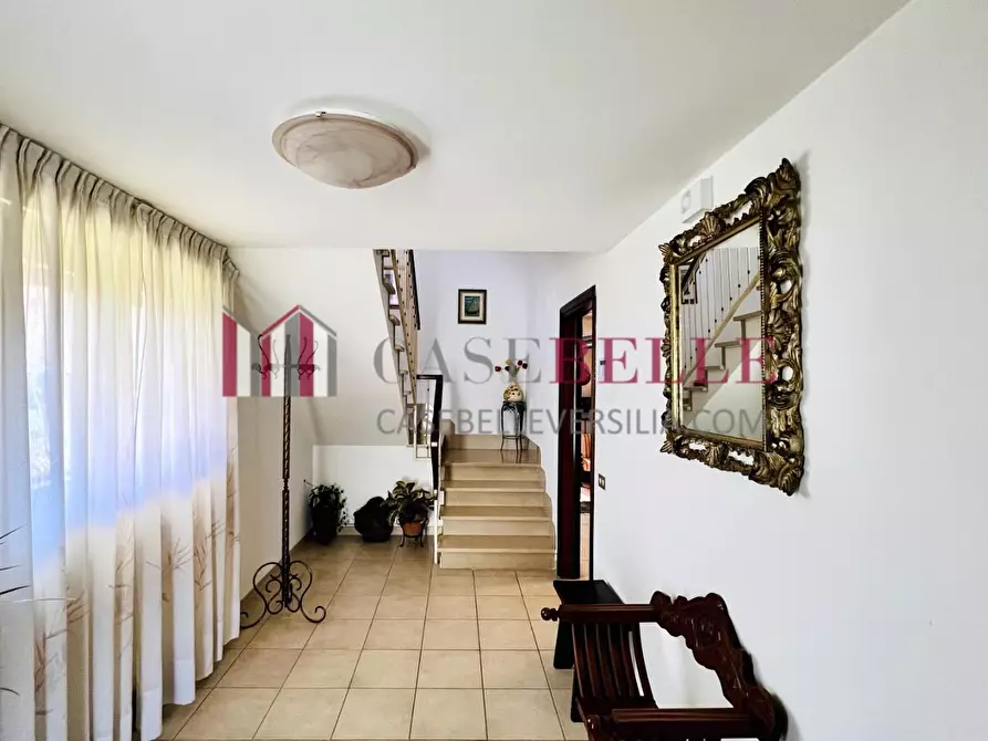 Immagine 3 di Villa in vendita  a Camaiore