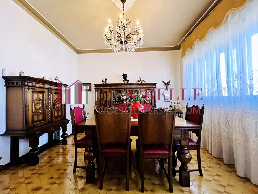 Immagine 28 di Villa in vendita  a Camaiore