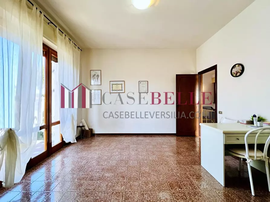 Immagine 58 di Villa in vendita  a Camaiore