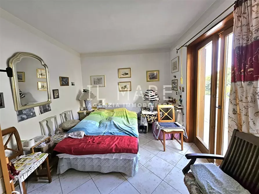 Immagine 10 di Appartamento in vendita  a Massa