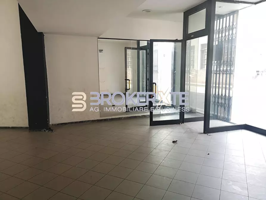 Immagine 3 di Attività commerciale in vendita  a Sarzana