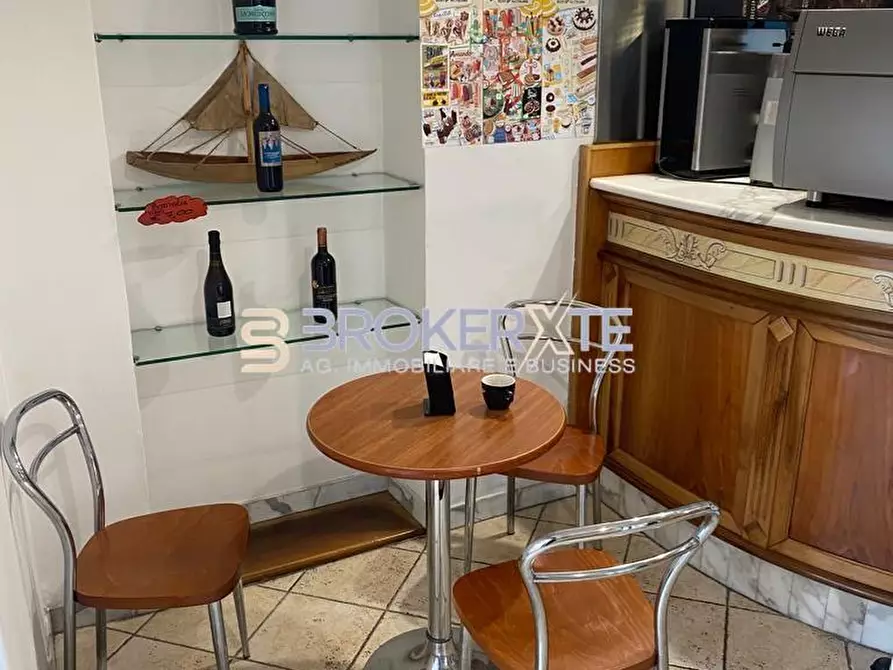Immagine 6 di Bar / Ristorante in vendita  a Massa
