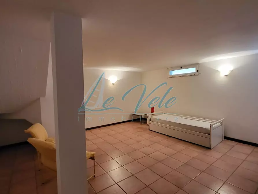 Immagine 9 di Villetta a schiera in vendita  a Massa