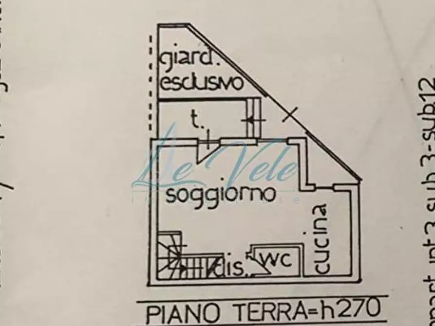 Immagine 10 di Villetta a schiera in vendita  a Massa