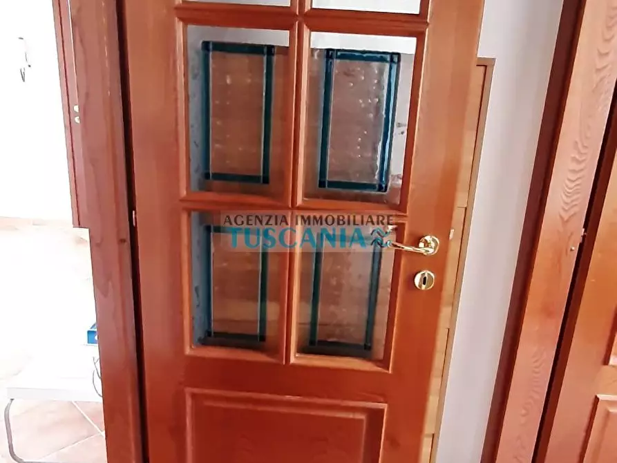 Immagine 10 di Appartamento in vendita  a Casale Marittimo