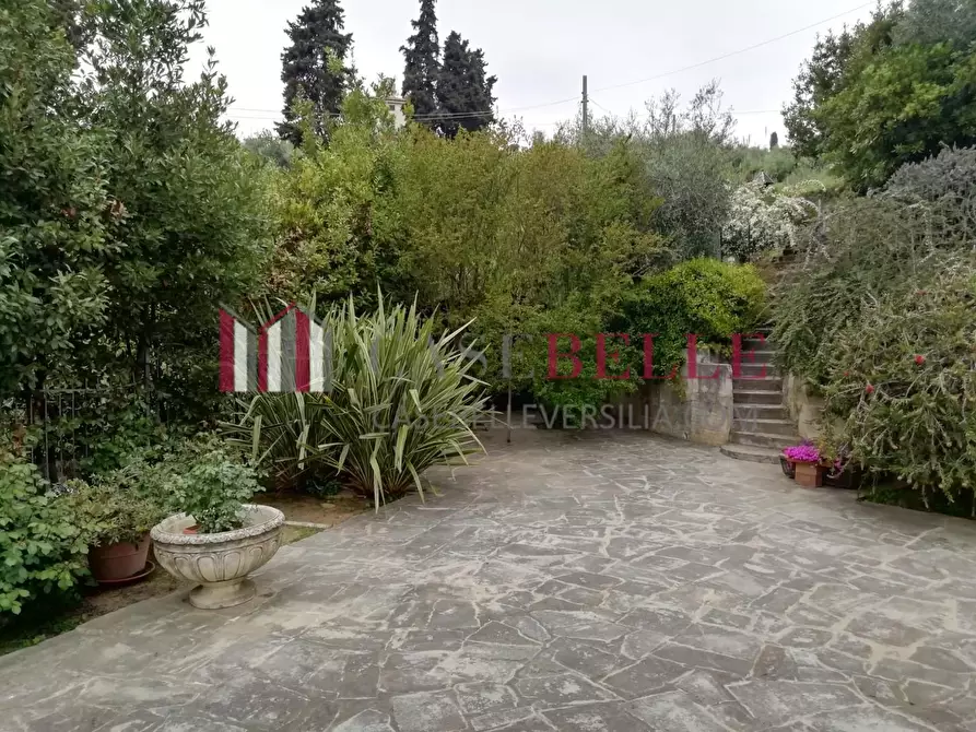 Immagine 3 di Villa in vendita  a Massarosa