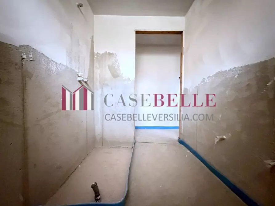 Immagine 35 di Casa quadrifamiliare in vendita  a Camaiore