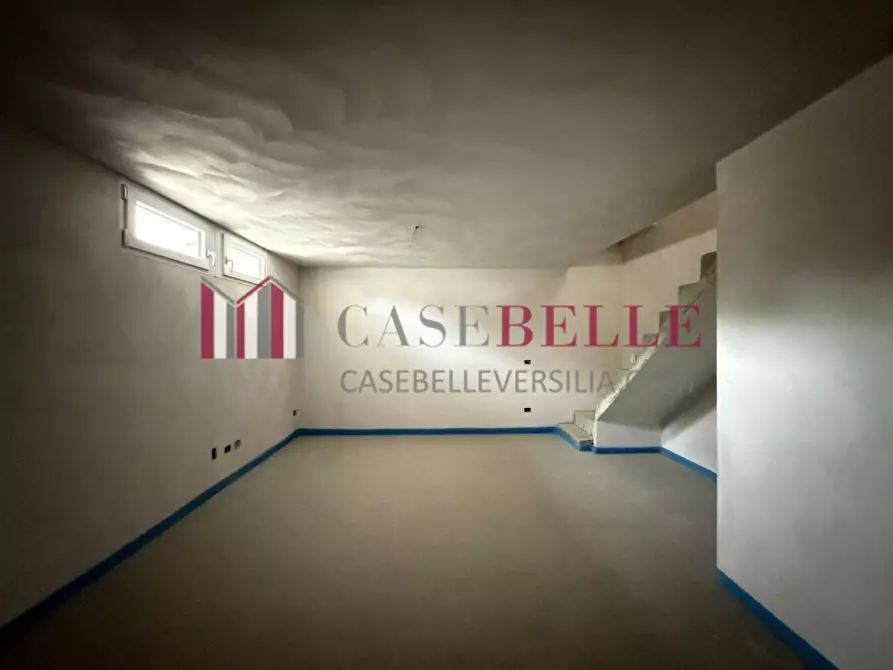 Immagine 31 di Casa quadrifamiliare in vendita  a Camaiore